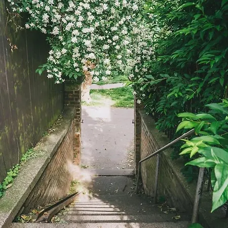 Calm Cosy House With Beautiful Riverside Walk To Centre Σπίτι διακοπών *