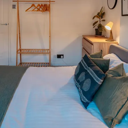 Calm Cosy House With Beautiful Riverside Walk To Centre Vakantiehuis York