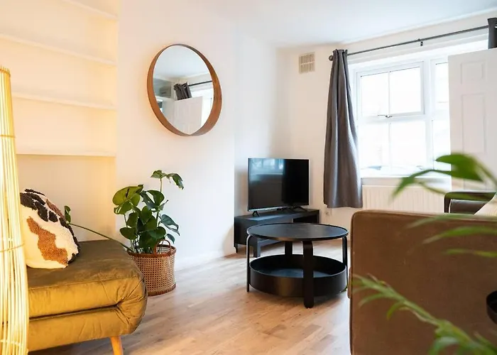 Calm Cosy House With Beautiful Riverside Walk To Centre York