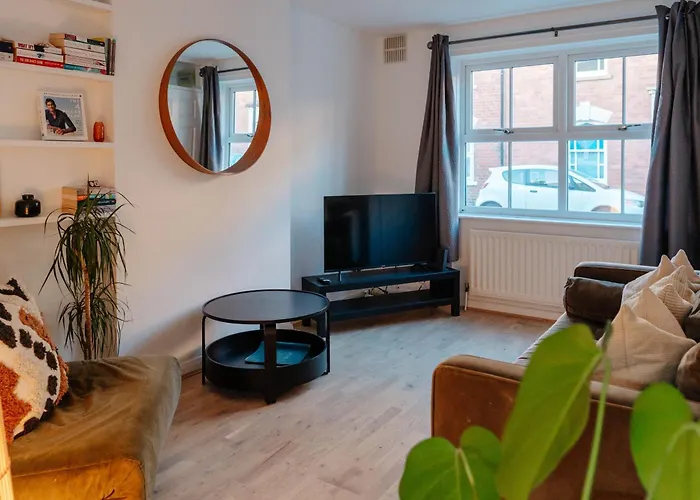 Calm Cosy House With Beautiful Riverside Walk To Centre Dom wakacyjny