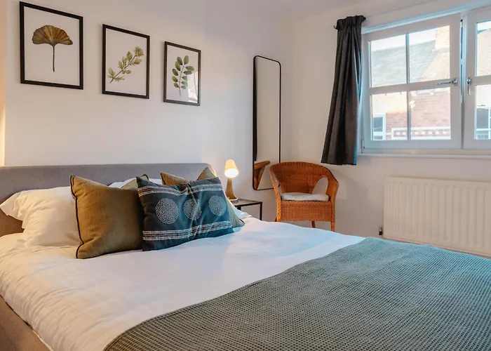 Calm Cosy House With Beautiful Riverside Walk To Centre Dom wakacyjny *