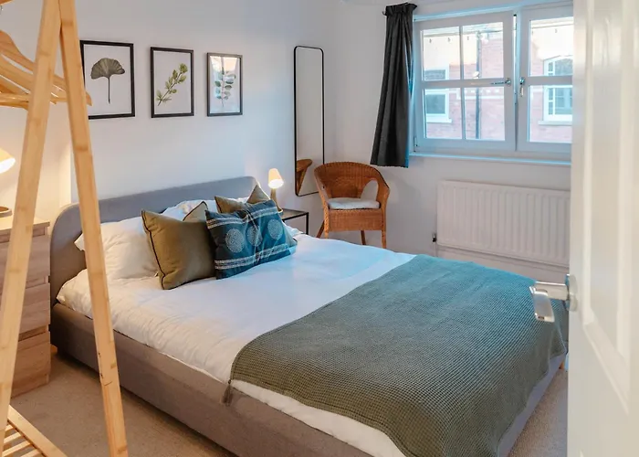 Calm Cosy House With Beautiful Riverside Walk To Centre Йорк