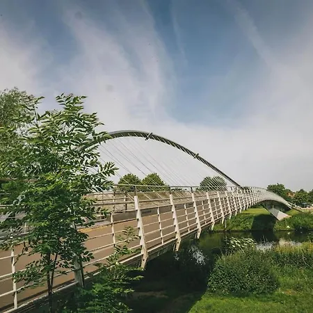 펜션 Calm Cosy House With Beautiful Riverside Walk To Centre *