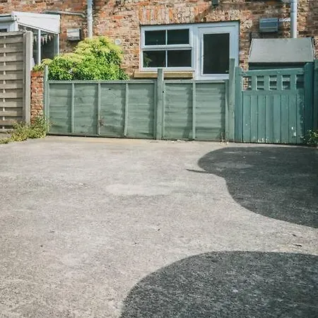 Tatil Evi Calm Cosy House With Beautiful Riverside Walk To Centre York