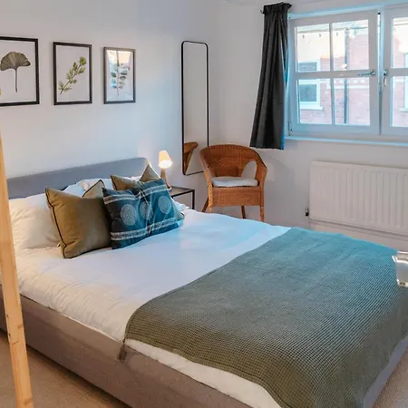 Calm Cosy House With Beautiful Riverside Walk To Centre York